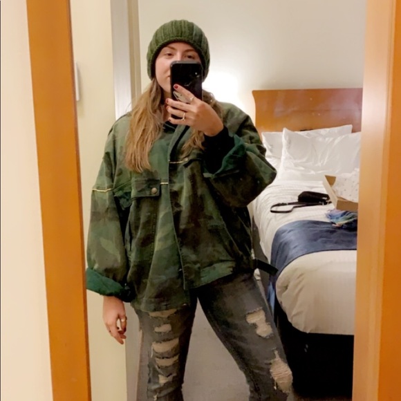 Meet your Posher, Shea - Picture 2 of 2